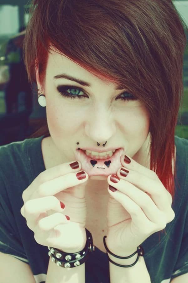 25 Crazily Cool Lip Tattoos Designbump