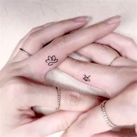 55 Beautiful Finger Tattoos For Women Fabbon