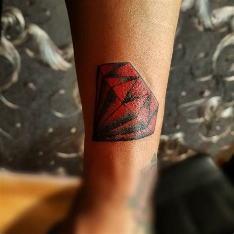 75 Best Diamond Tattoo Designs Meanings Treasure For You 2019