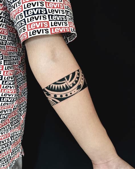 10 Armband Tattoo Designs for a Timeless Look