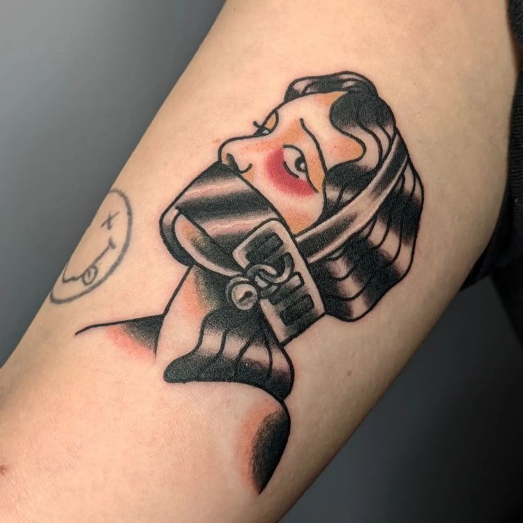 Exploring the World of BDSM Tattoos and Their Meaning