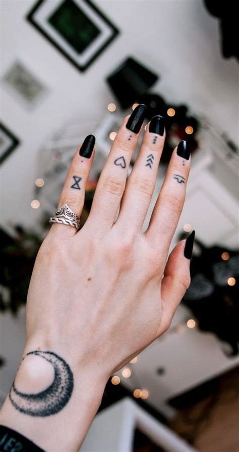 Best Finger Tattoos Designs For Girls