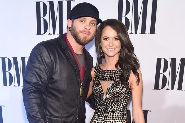 Brantley Gilbert Amp 39 S Wife Helped Him Discover Christmas Spirit