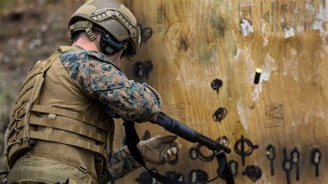 Breaching Operations Recon Marines Let Themselves In The Official