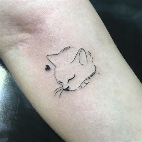 7 Unique Cat Outline Tattoo Ideas