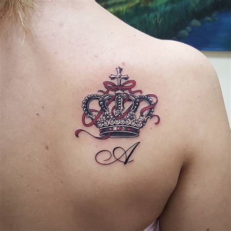 10 Crown Tattoo Designs