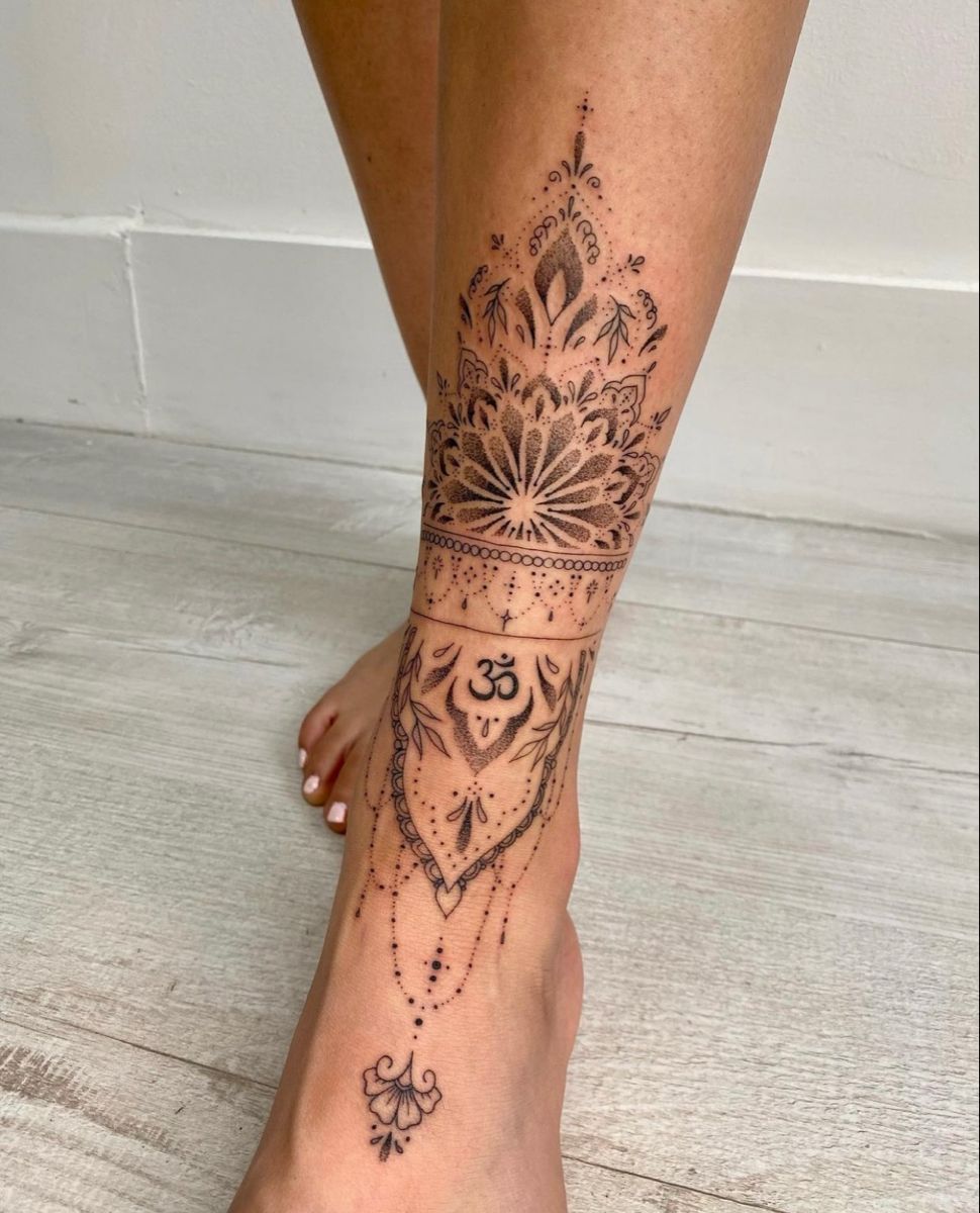 10 Cute Foot Tattoo Designs You'll Love