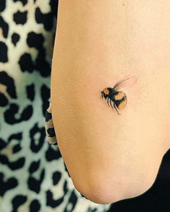 5 Cute Honey Bee Tattoo Designs to Inspire You