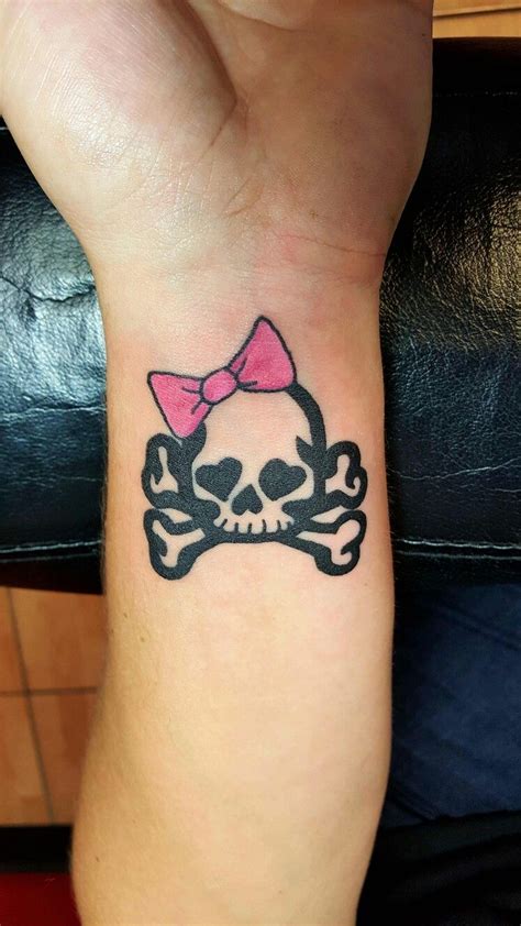 5 Cute Skeleton Tattoo Designs to Die For