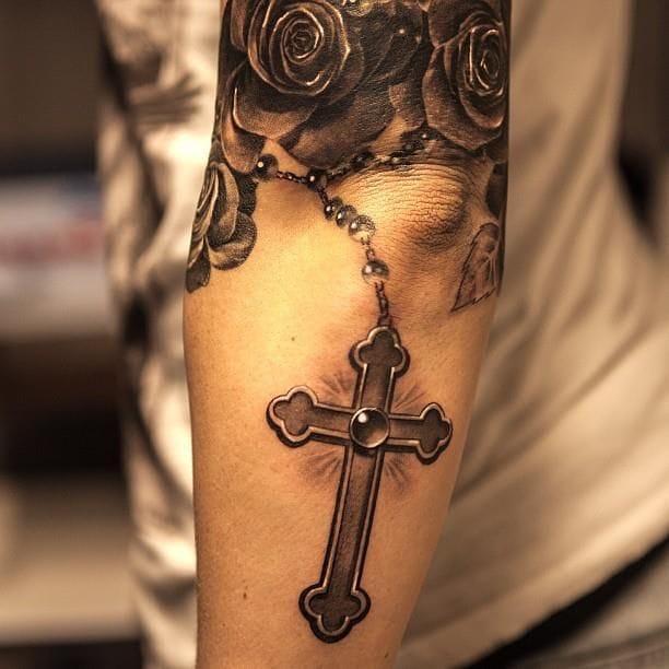 Discover More Than 72 Rosary Hand Tattoo In Cdgdbentre