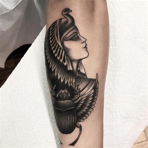 7 Meaningful Egyptian Tattoos for Women