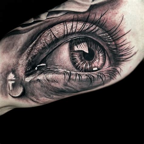 10 Eye Tattoo Designs You Need to See