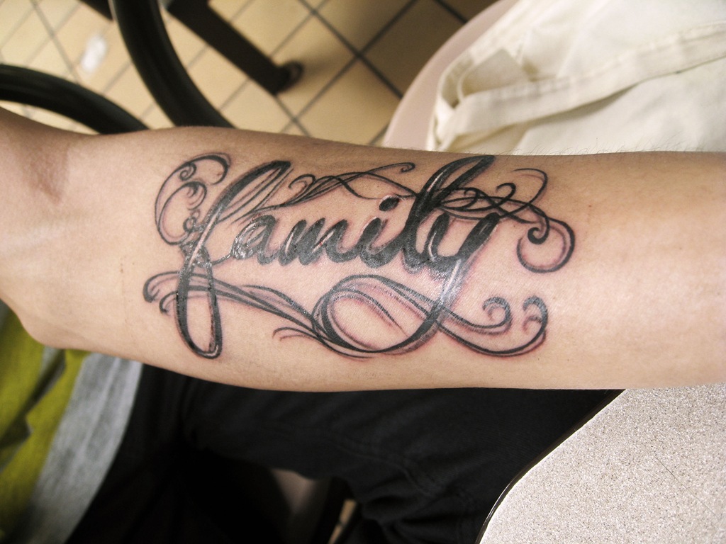 Family Tattoo Designs to Represent Unbreakable Bonds