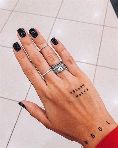 20 Cute Female Thumb Tattoo Designs