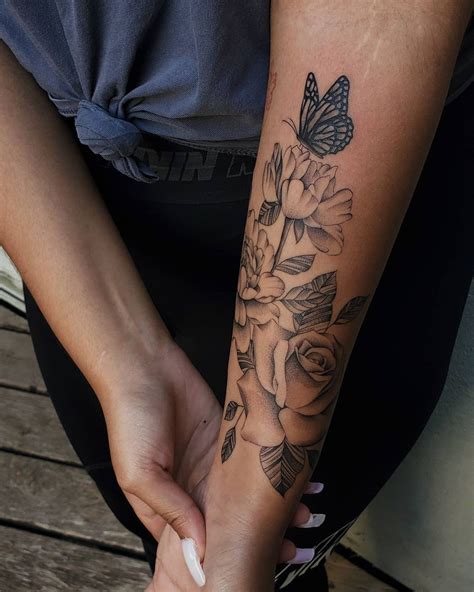 7 Inspiring Ideas for Floral Flower Tattoos