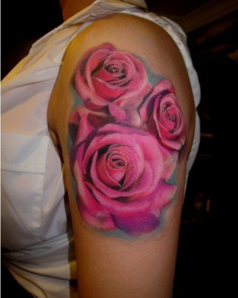 10 Delicate Flowers on Shoulder Tattoo Ideas