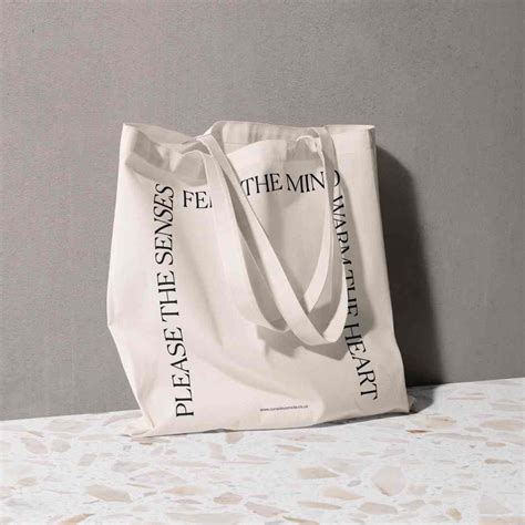 Four Ways To Incorporate Custom Tote Bags Into Your Packaging