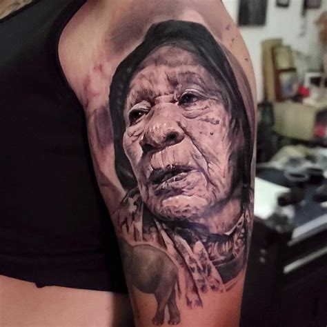 10 Grandma Tattoo Designs You'll Fall in Love With