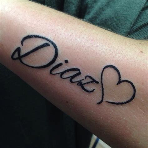 10 Heart Name Tattoo Designs to Symbolize Love