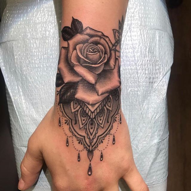 Ladies Hand Tattoo Designs and Ideas to Inspire