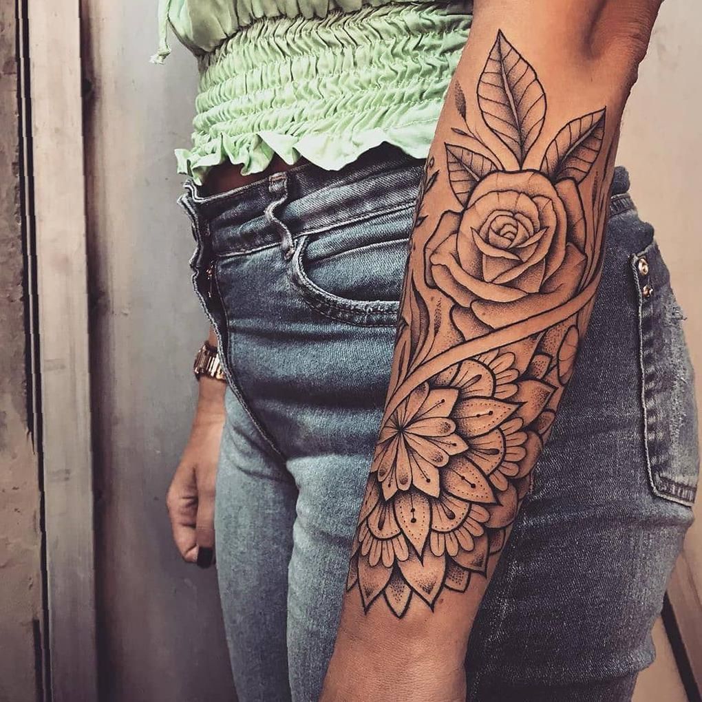 10 Beautiful Tattoo Ideas for Ladies Back Designs