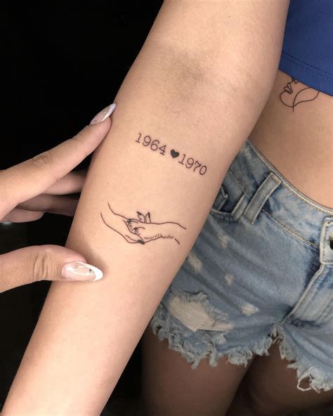 10 Tiny Tattoos for Females You'll Love