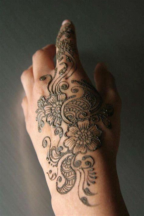 Pakistani Mehandi Designs 2012 Simple Mehandi Design