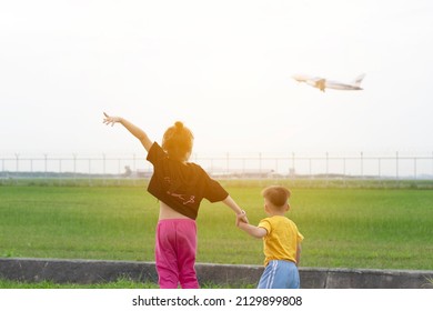 How Planes Take Off and Land Safely Every Time