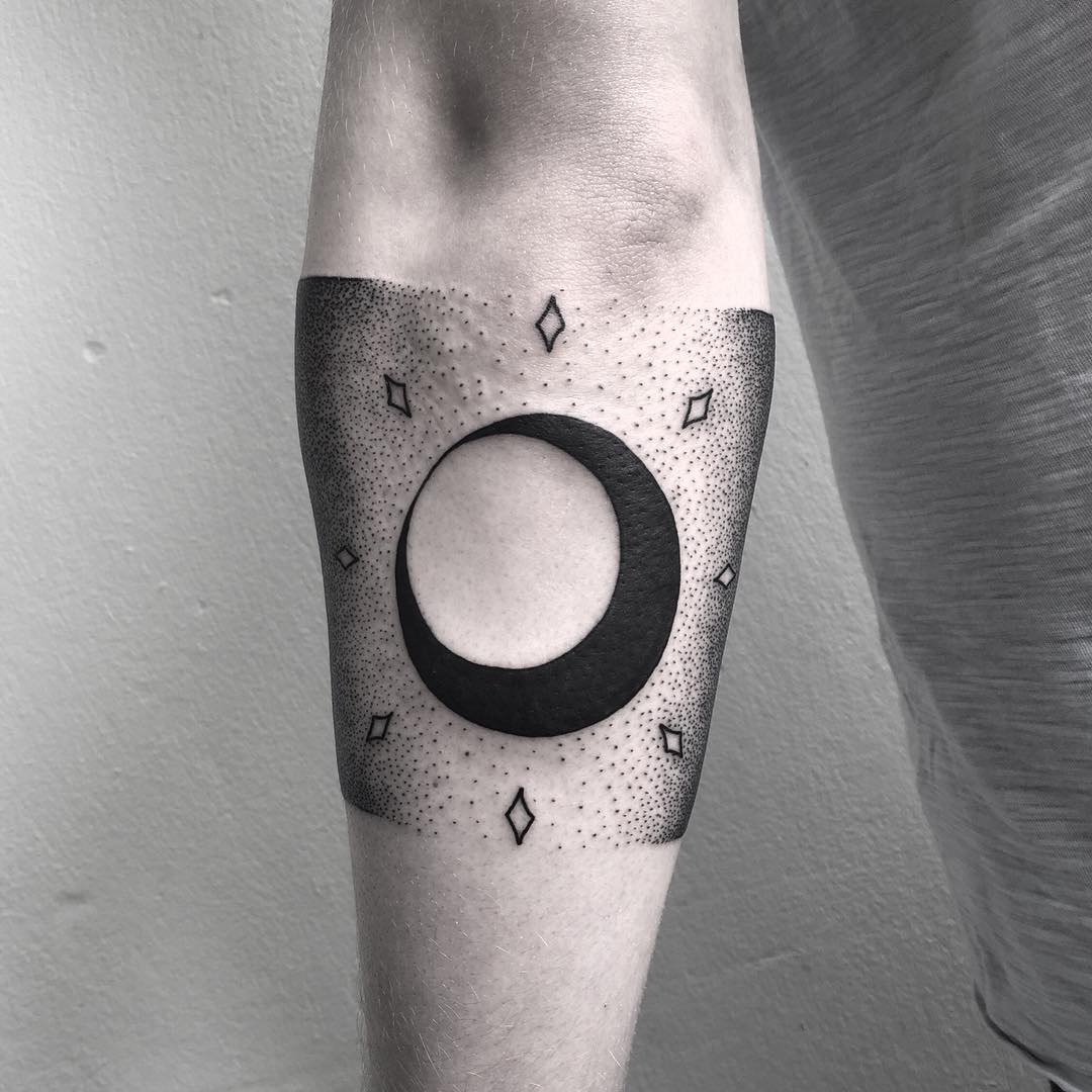 7 Unique Solar Eclipse Tattoo Design Ideas