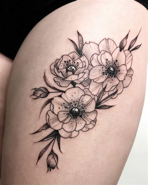 Upper Leg Tattoo Designs for a Timeless Style