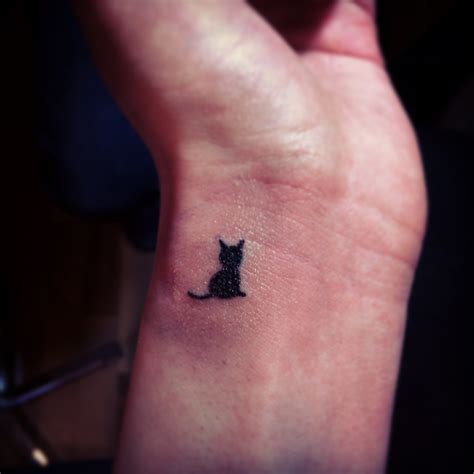 15 Unique Wrist Tattoo Designs You'll Love