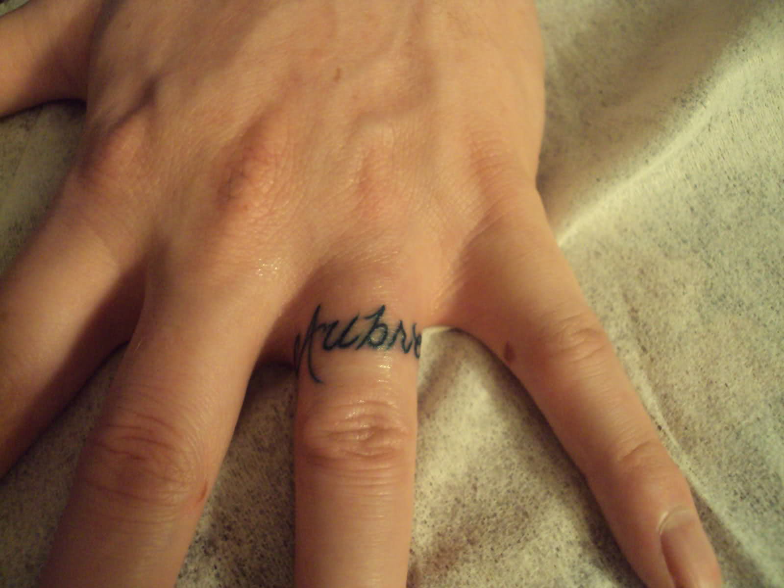 5 Ways to Get a Tattoo of a Ring on Finger