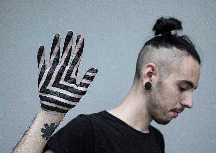 Tattooed Palms: Meanings and Symbolism Behind the Trend