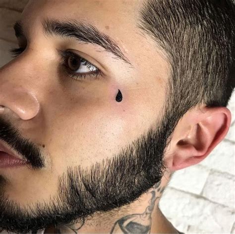 7 Teardrop Tattoo Designs with Secret Meanings