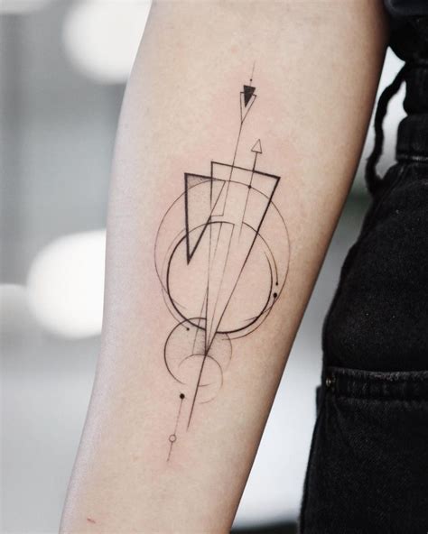 5 Dainty Thin Line Tattoo Ideas to Try