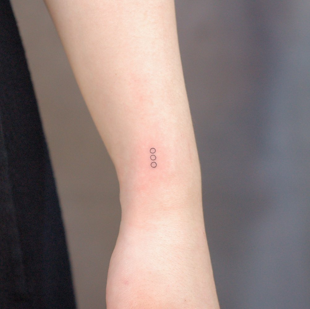 7 Meanings Behind Three Dots Tattoo