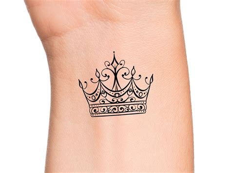 Top 85 Women Amp 39 S Queen Crown Tattoo In Cdgdbentre